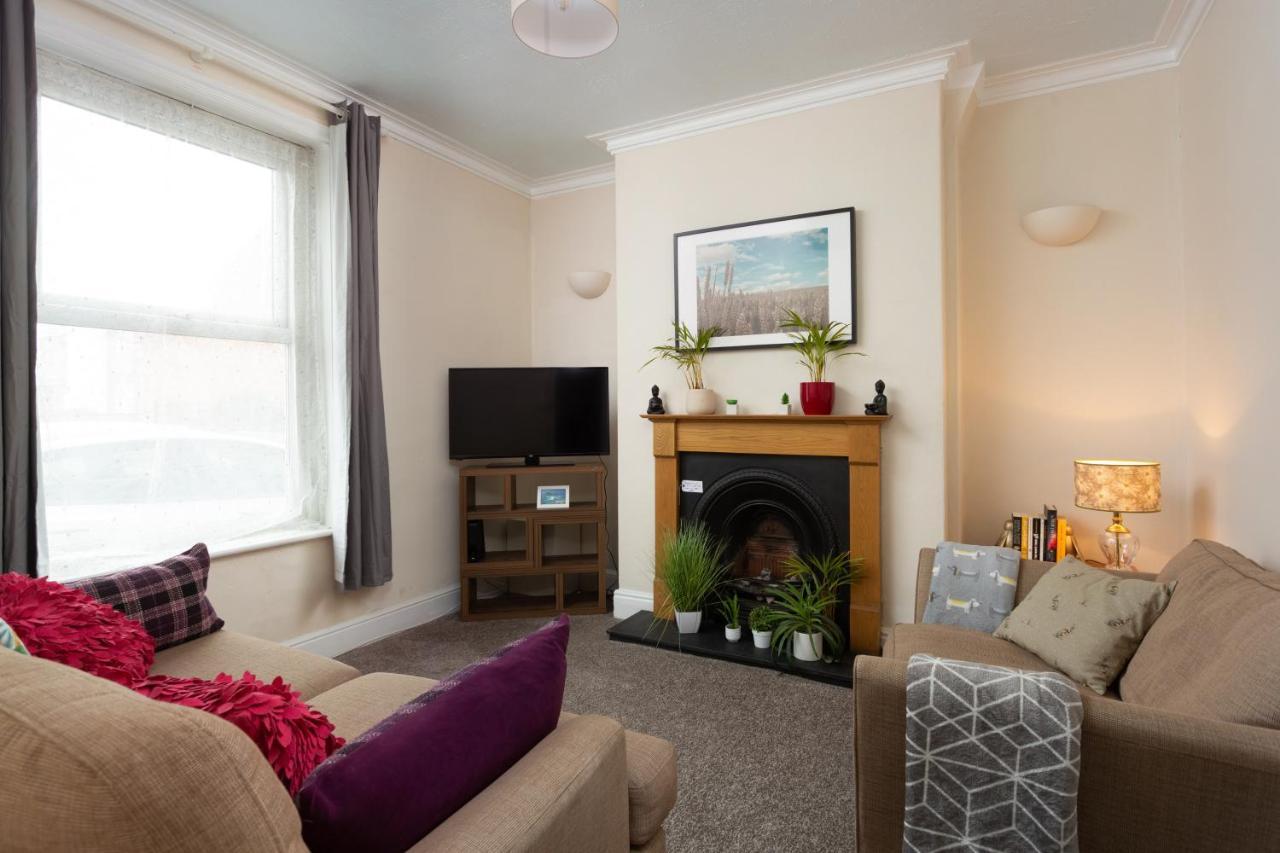 Lovely City Town House With Free Parking Sleeps 2 To 6 Guests York Exterior foto