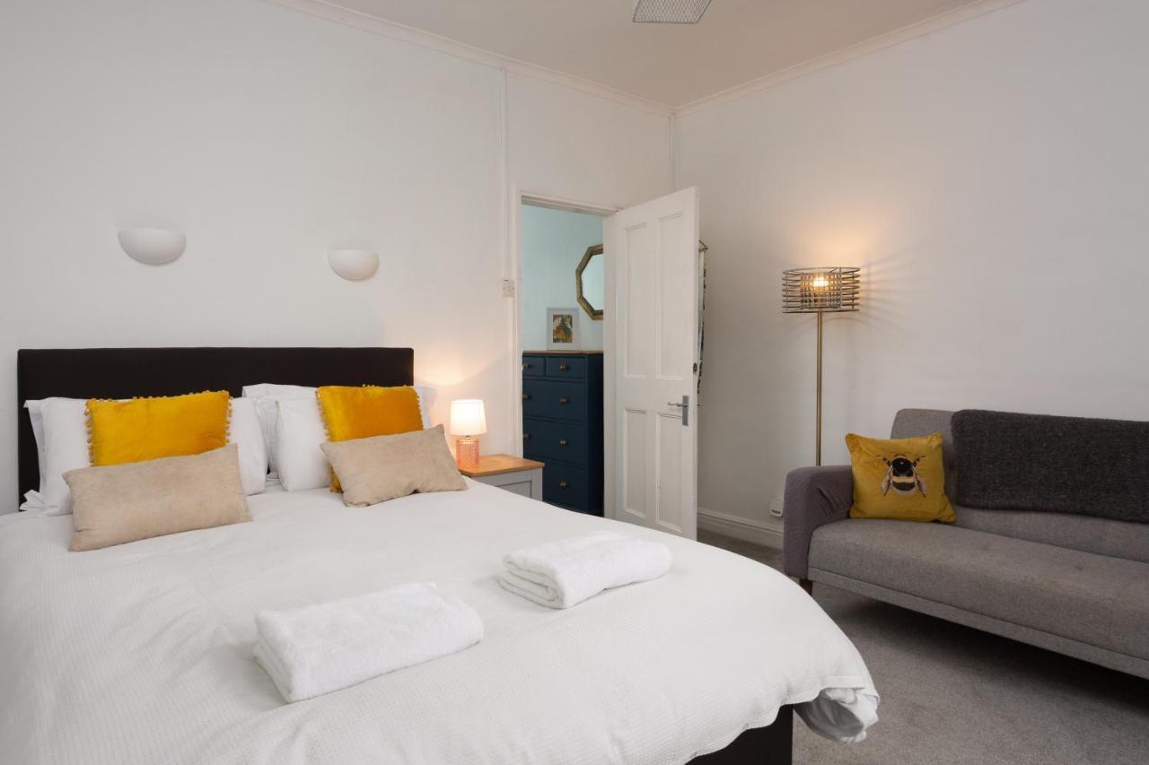 Lovely City Town House With Free Parking Sleeps 2 To 6 Guests York Exterior foto
